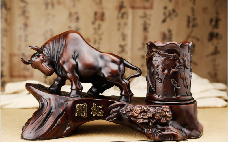 笨拙的勁牛：寓意著百業(yè)俱興，財源廣進，蒸蒸如上