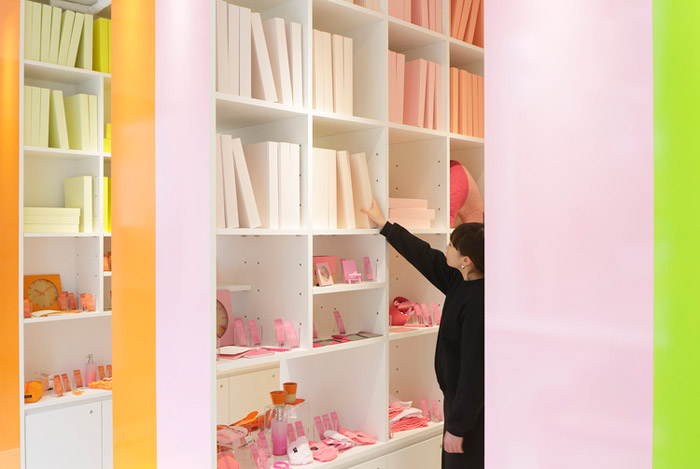 家居品牌店擺架細節(jié)裝修設(shè)計案例效果圖