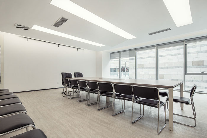 服裝貿易公司辦公室會議室裝修設計效果圖