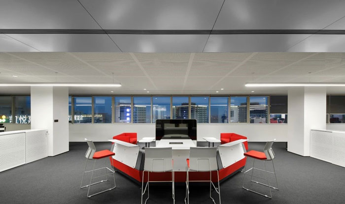 企業(yè)總部辦公樓辦公區(qū)裝修設計效果圖