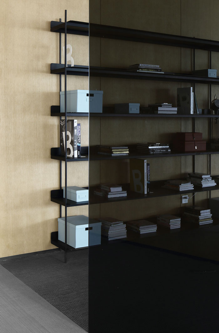 眾創(chuàng)空間辦公室展柜裝修設(shè)計效果圖