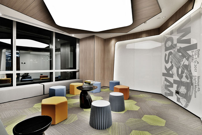 聯(lián)合辦公大樓閱讀區(qū)裝修設計效果圖