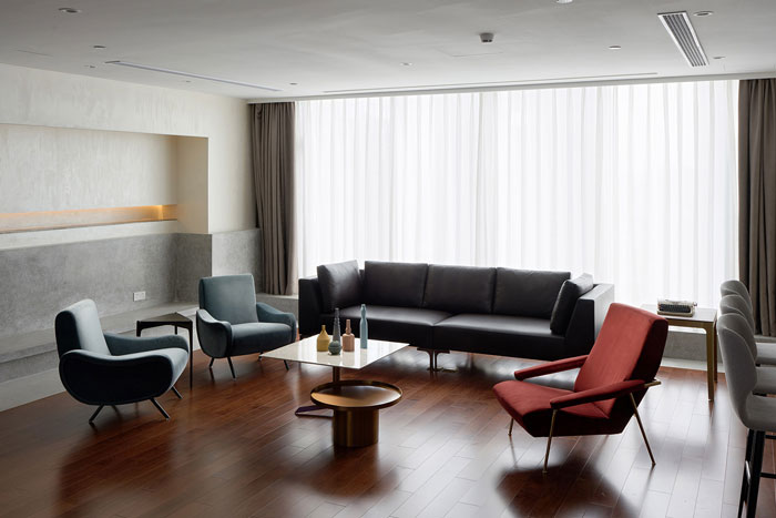 1300平方辦公室洽談區裝修設計效果圖