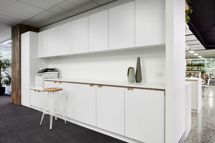 管理公司辦公室茶水間裝修設(shè)計(jì)效果圖