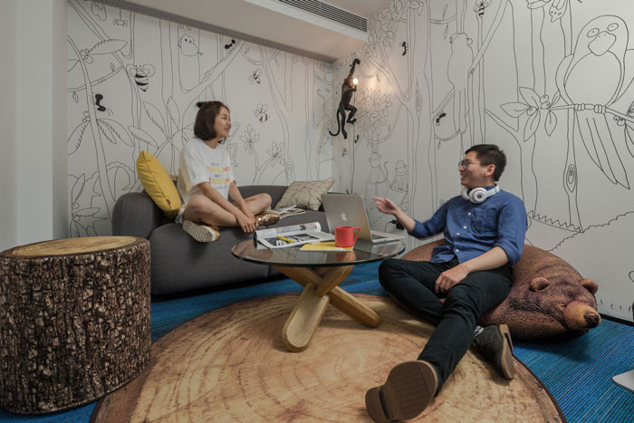 總部辦公室討論區裝修設計效果圖