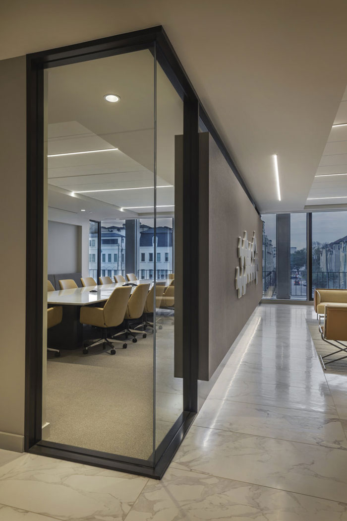 現代簡約辦公室會議區裝修設計效果圖