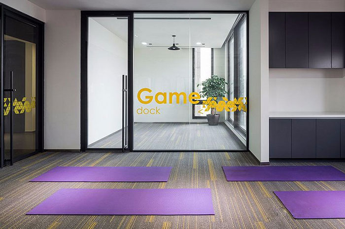 園區辦公室瑜伽區裝修設計效果圖