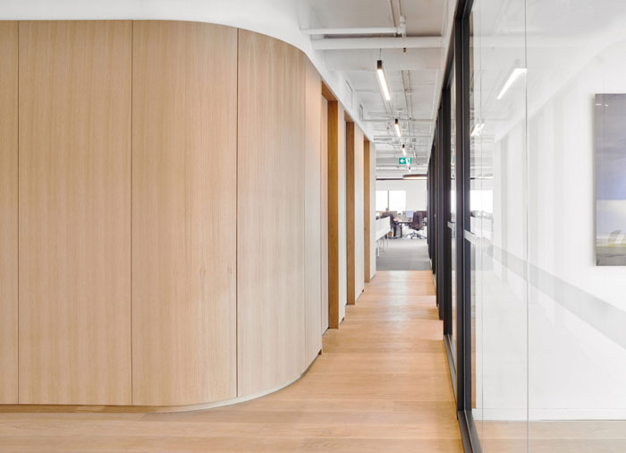 投資集團辦公室過道裝修設計效果圖