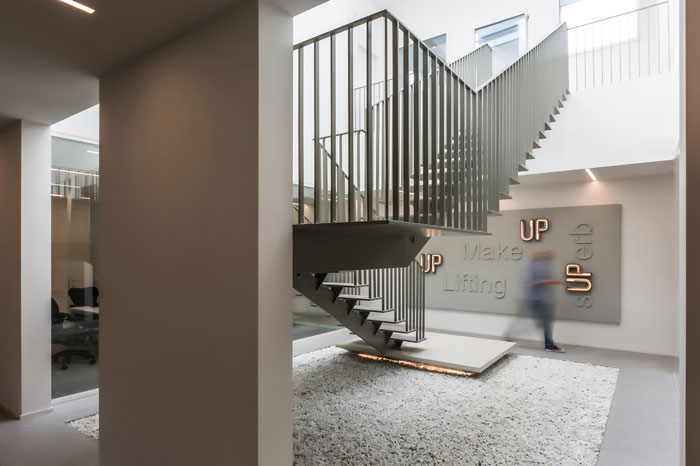 廠房辦公室樓梯裝修設(shè)計(jì)效果圖