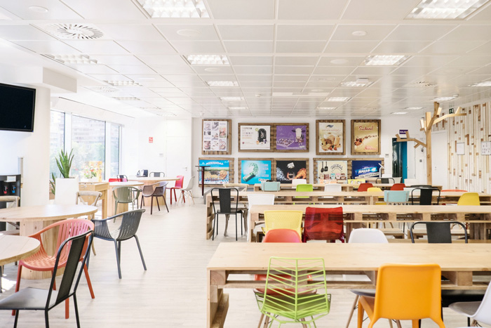 食品公司辦公室休息區(qū)裝修設計效果圖