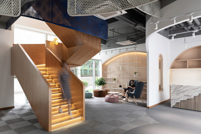 編程培訓(xùn)機構(gòu)接待區(qū)裝修設(shè)計效果圖