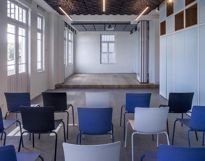 財務公司辦公室培訓室裝修設(shè)計效果圖