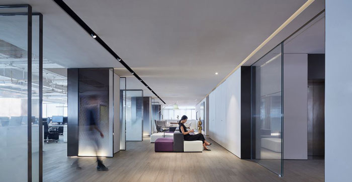 企業(yè)辦公室中庭設(shè)計(jì)裝修效果圖