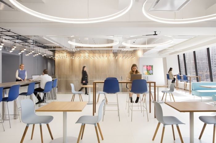 地產(chǎn)投資公司辦公室設(shè)計